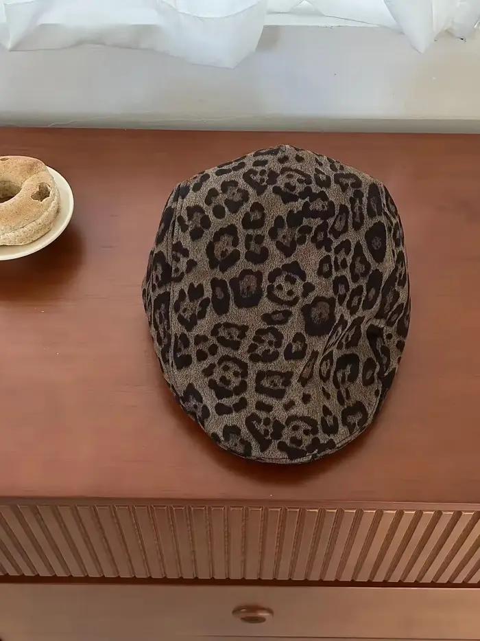 Chapeau avant en daim imprimé léopard pour hommes et femmes, casquette Newsboy à dessus plat, mode r
