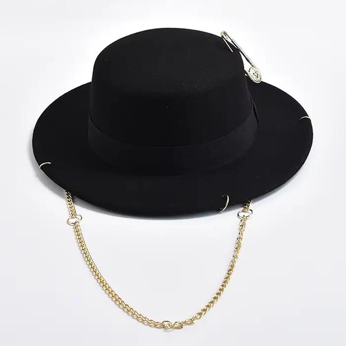 Chapeau Fedora pour femmes et hommes, nouvelle mode, décor de chaîne en métal, chapeau de Jazz, casq