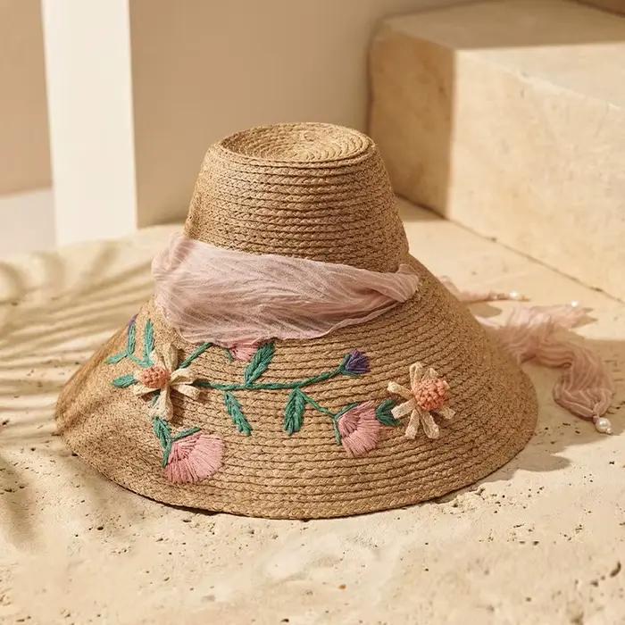 Chapeau de paille en raphia à large bord de 16 cm pour femme, brodé de fleurs, idéal pour l'été, les
