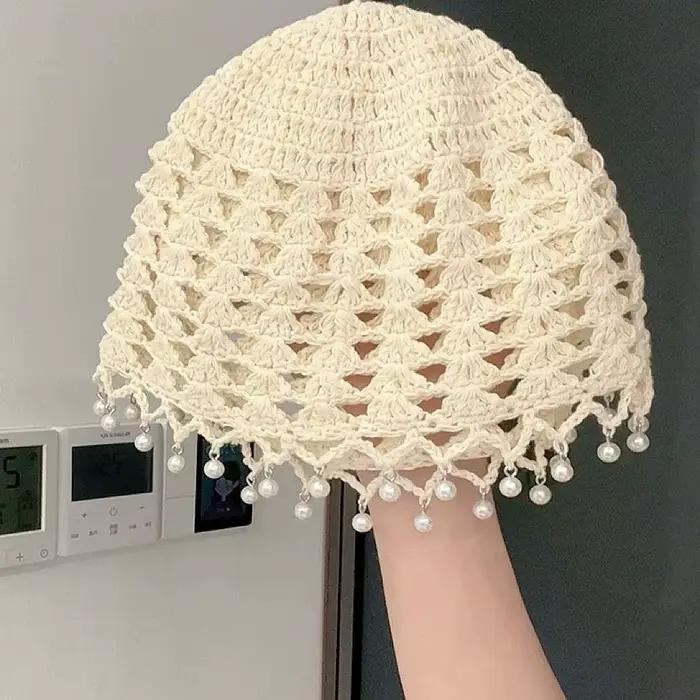 Chapeau tricoté à la main de style ethnique avec pendentif en perles pour femmes, un chapeau polyval
