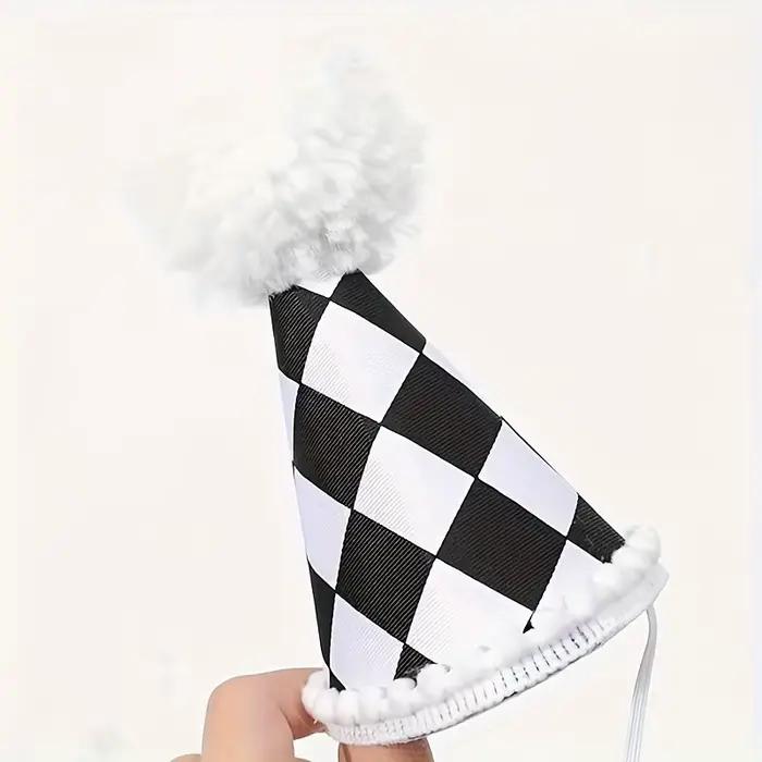 Chapeau d'anniversaire sur le thème de la course, à carreaux noir et blanc, le choix parfait pour le