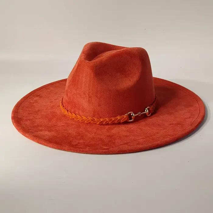 Chapeau en daim uni à bord de 9.5cm de large avec boucle en métal unisexe parfait pour l'automne et 