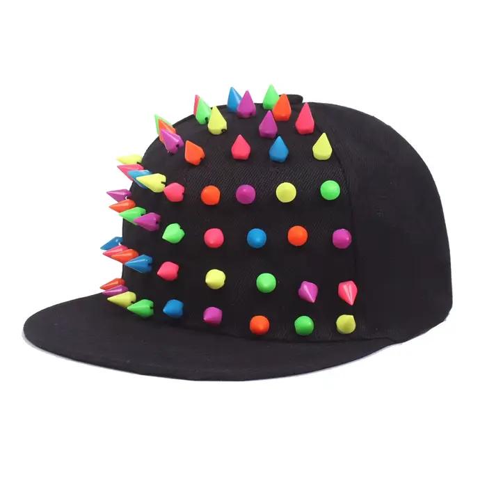 Chapeau plat à rivets pour hommes et femmes