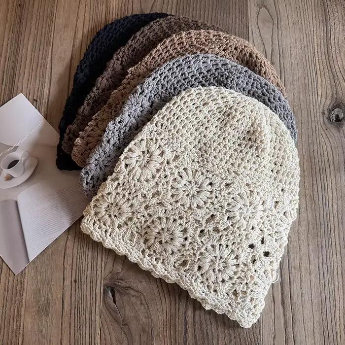 Chapeau tricoté au crochet à la main