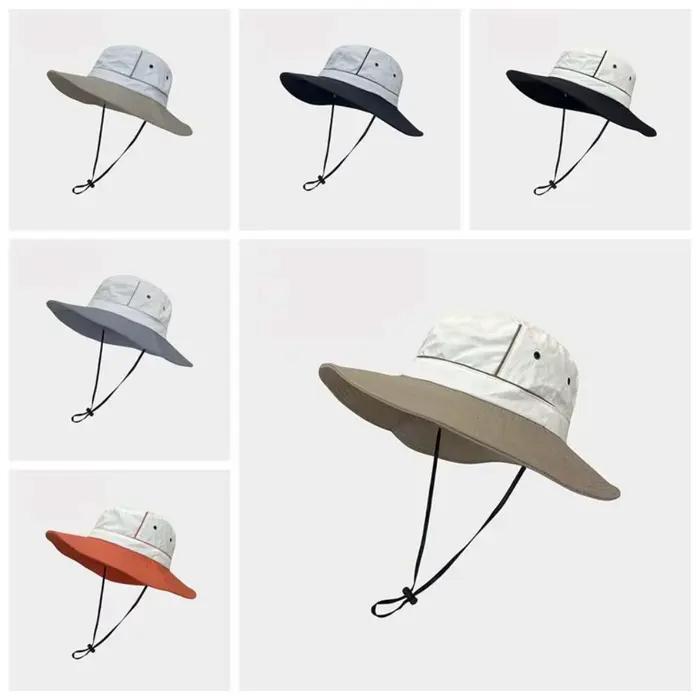 Chapeau d'équitation coupe-vent avec cordon