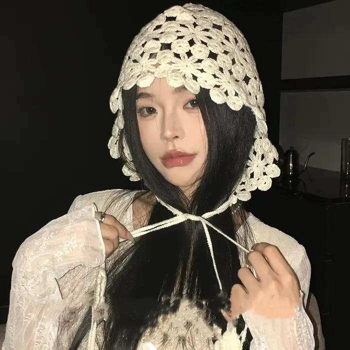 Chapeaux au crochet creux faits à la main pour femmes