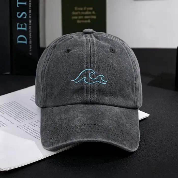 Casquette de baseball brodée effet vieilli