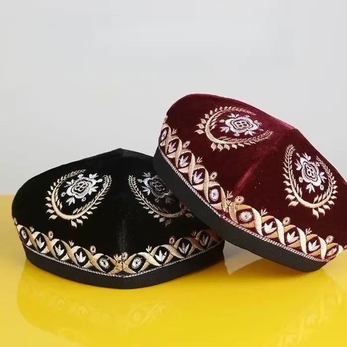 Casquettes ethniques kazakhes pour hommes