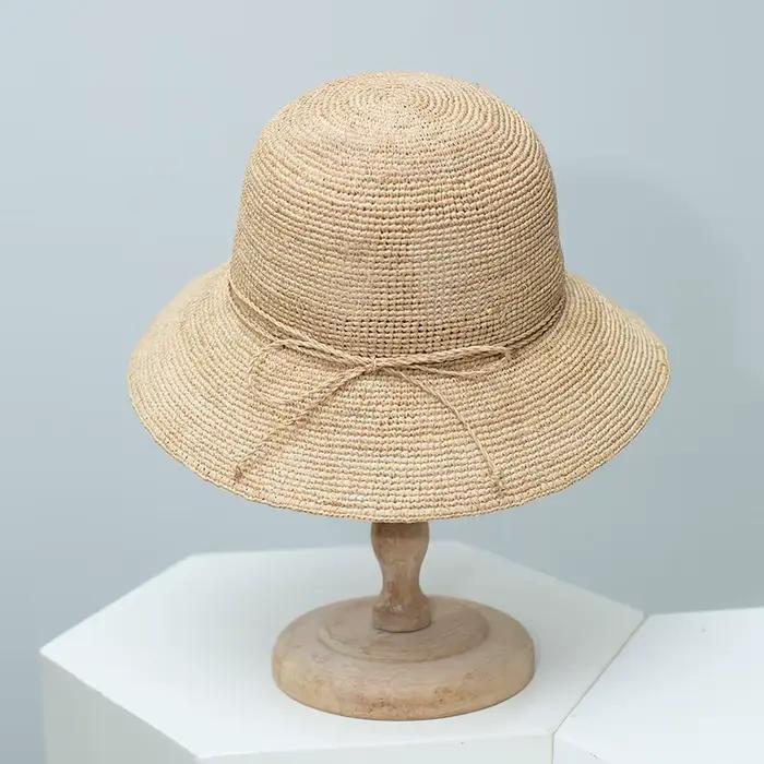Chapeau d'été pour femme en raphia