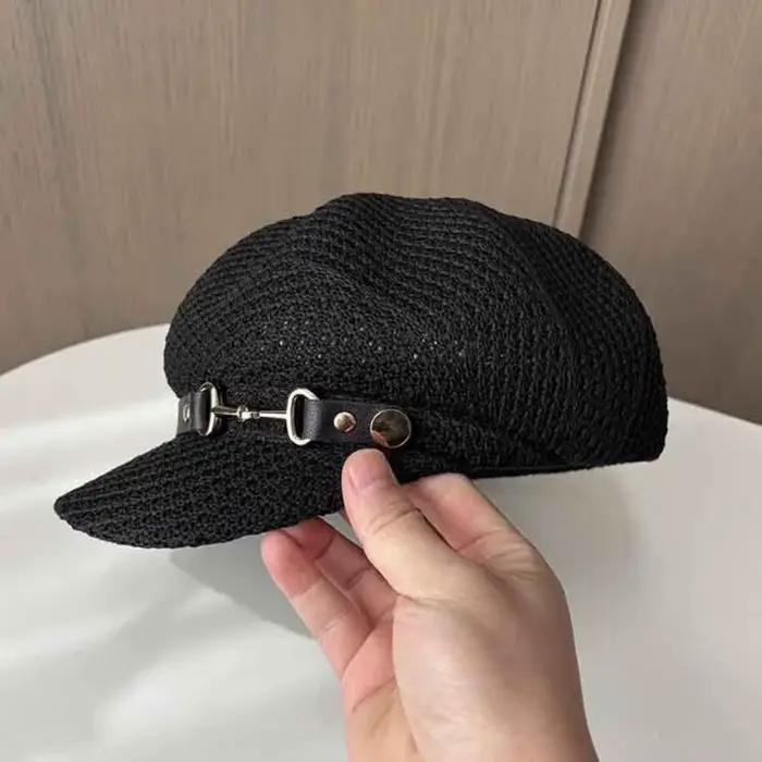 Béret octogonal classique ajouré avec boucle en cuir