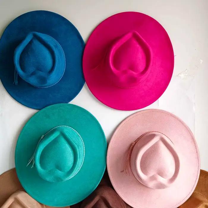 Chapeau à large bord en daim vegan