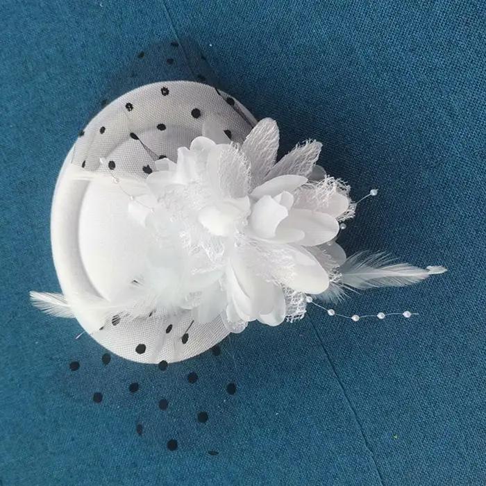 Fascinateur en fausse laine avec fleur
