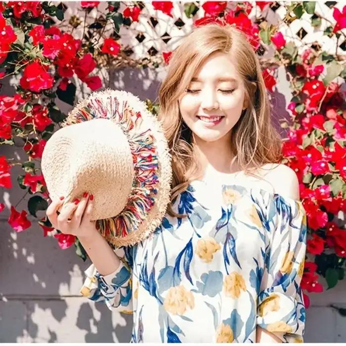 Chapeau de plage en paille avec pompon pour femme