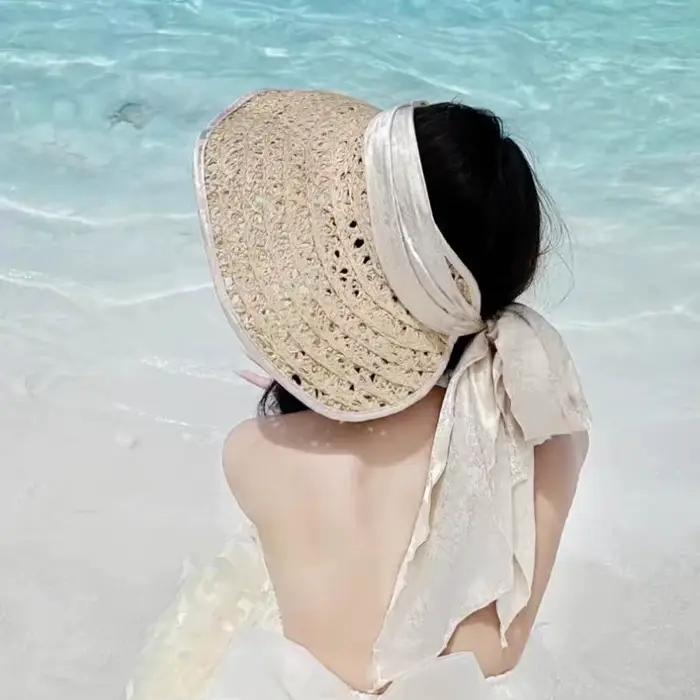 Chapeaux de soleil élégants en raphia ajouré pour femmes