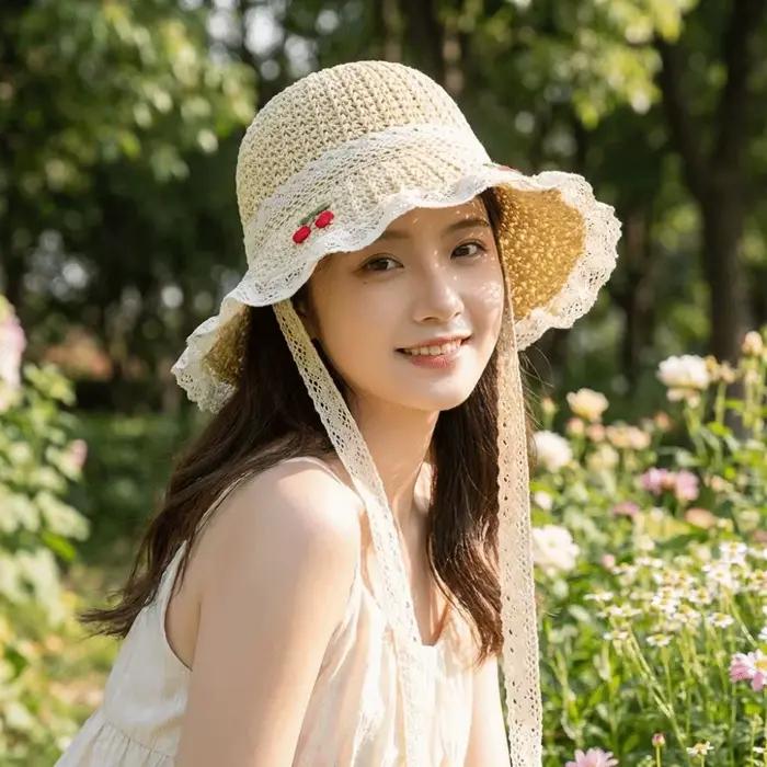 Chapeau de soleil pour femme brodé cerises