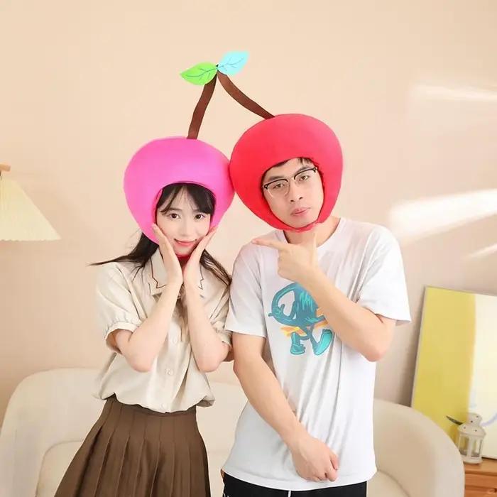 Chapeau cerise pour adultes et enfants