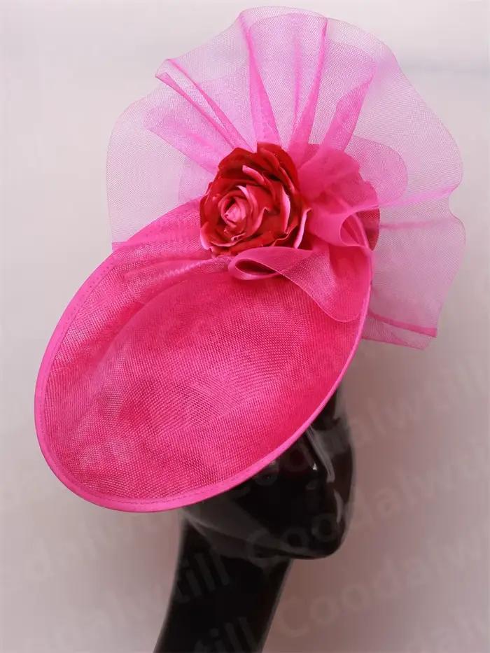 Chapeau fascinateur bleu marine Chic pour femmes