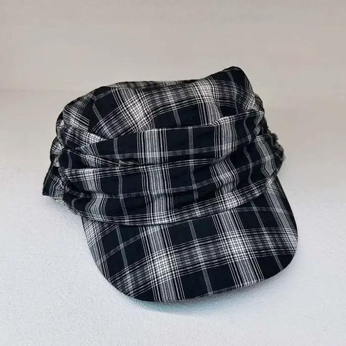 Chapeau d'équitation plissé à carreaux style vintage