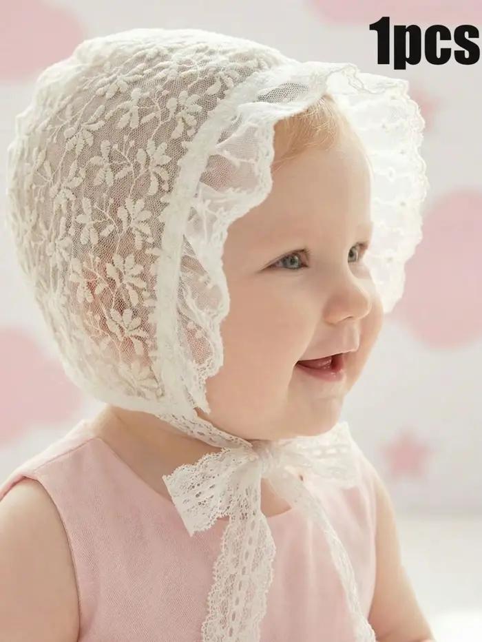 Chapeau de bébé vintage en dentelle brodée florale