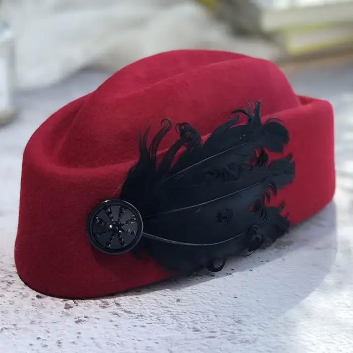 Chapeaux en laine de style royal pour femmes