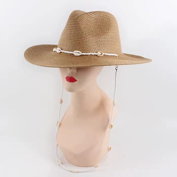 Chapeau de paille d'été pour la plage