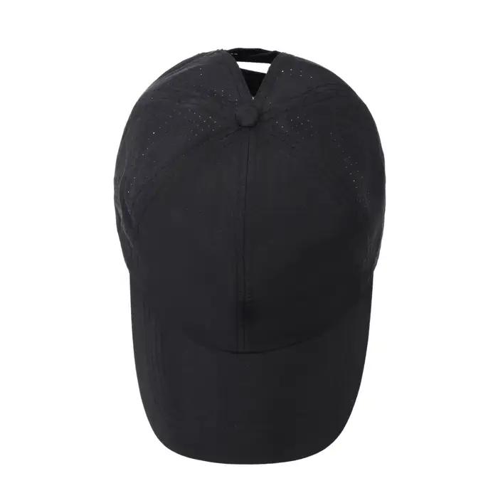 Casquette de baseball pour femmes avec protection solaire, queue de cheval croisée, maille rapide à sécher, léger et respirant, pour activités extérieures et occasions estivales
