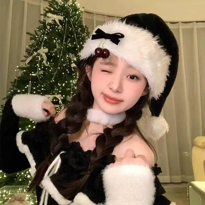 Chapeau de noël en peluche cerise