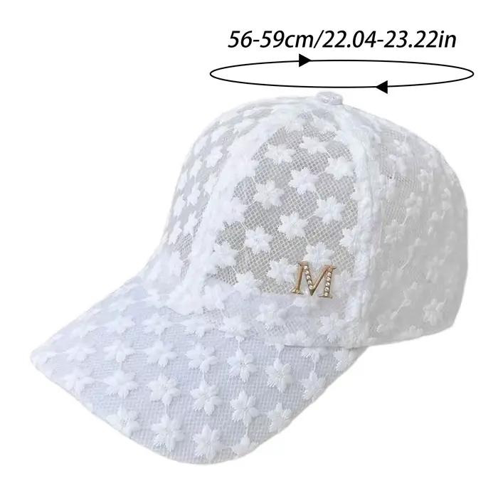 Casquette de baseball en dentelle de viscose à motif floral ajouré
