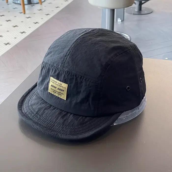 Casquette de sport réglable à visière souple