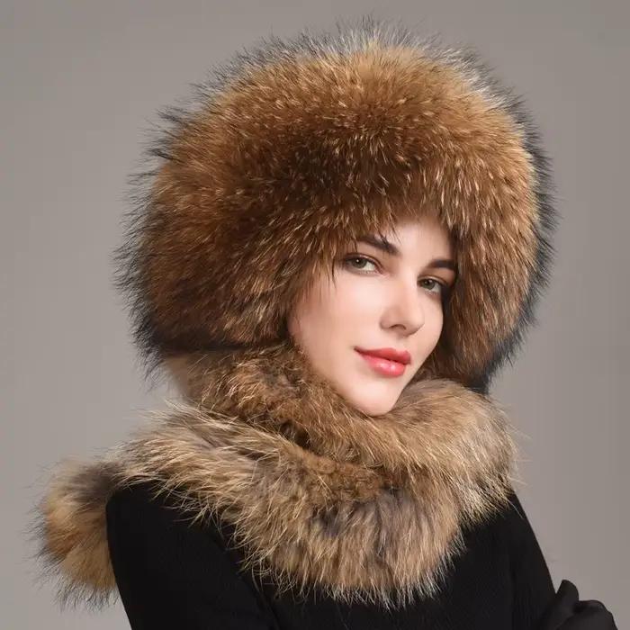 Chapeau en vraie fourrure de renard avec fourrure de lapin