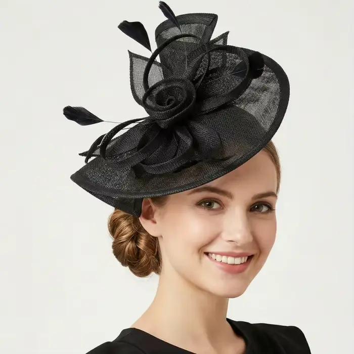 Grand chapeau fascinateur de style français pour femme