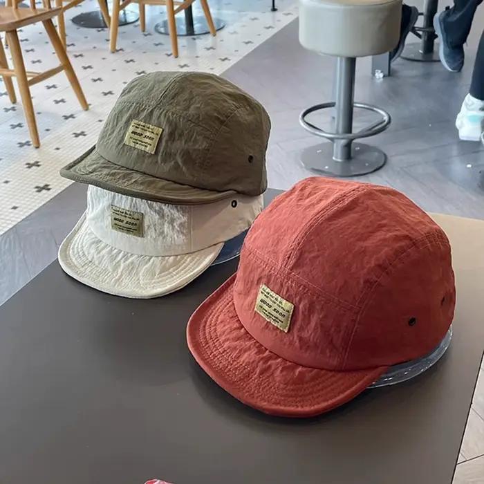 Casquette de sport réglable à visière souple