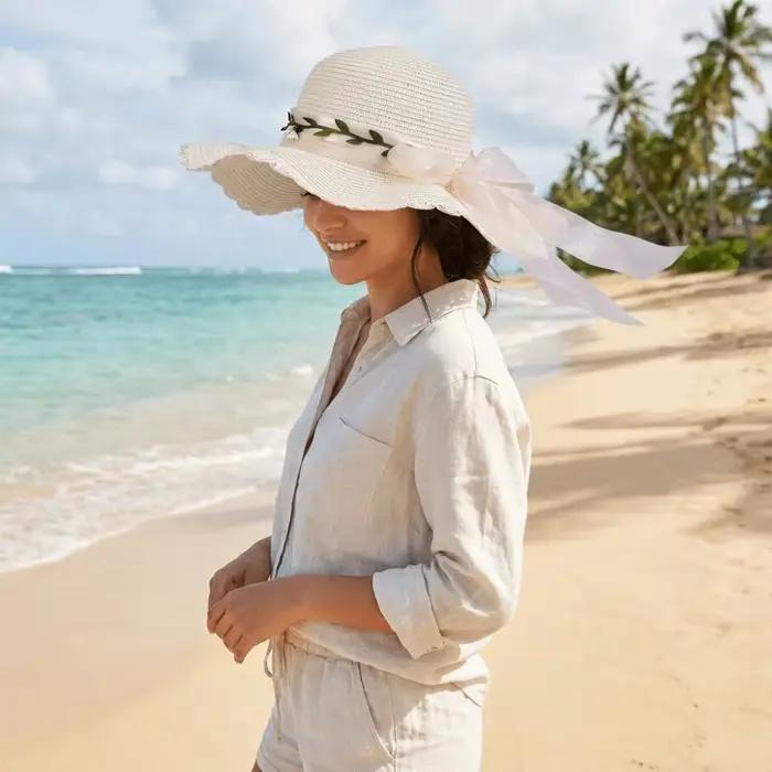 Chapeau de paille coloré à nœud