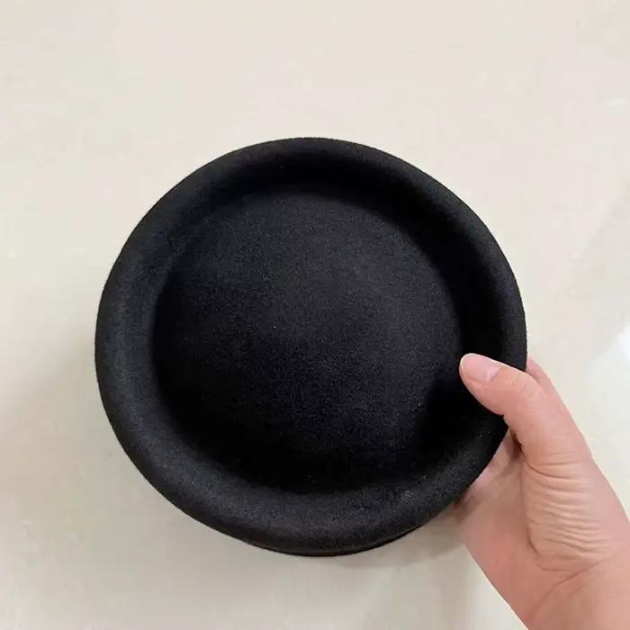 Chapeau de pilulier d'aspect Vintage
