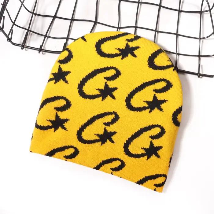 Bonnet tricoté à la mode