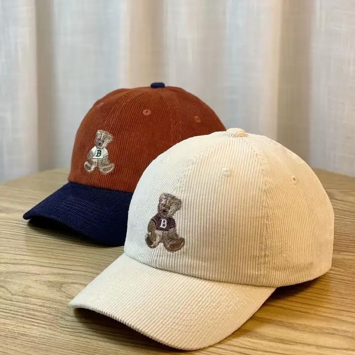 Casquette de baseball ours mignon en velours côtelé pour femmes, avec bord large et réglable pour les voyages et les sports de plein air