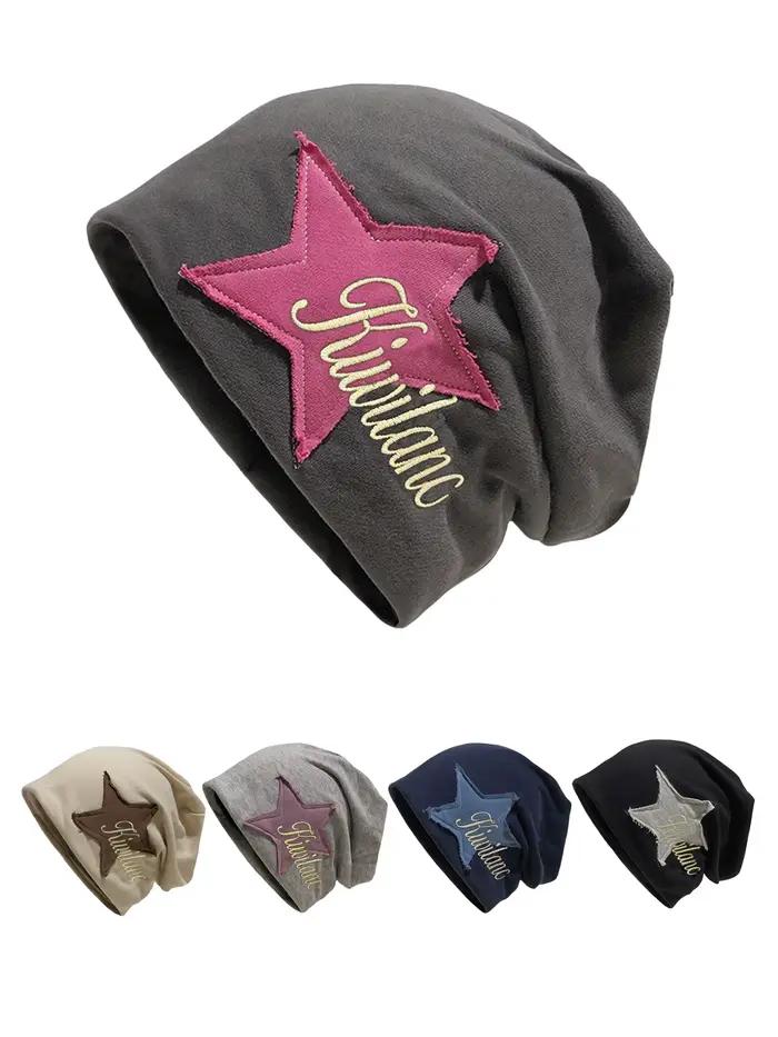 Bonnet brodé de lettres avec écussons étoiles