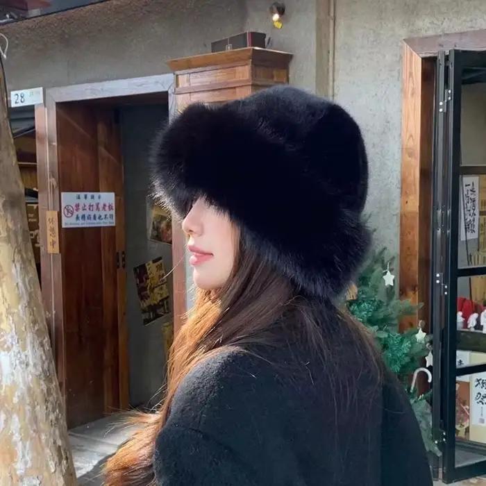 Chapeau en fourrure moelleux pour femme