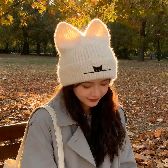 Chapeau tricoté oreilles de chat de nouveau style avec broderie - bonnet en laine pour un look mignon