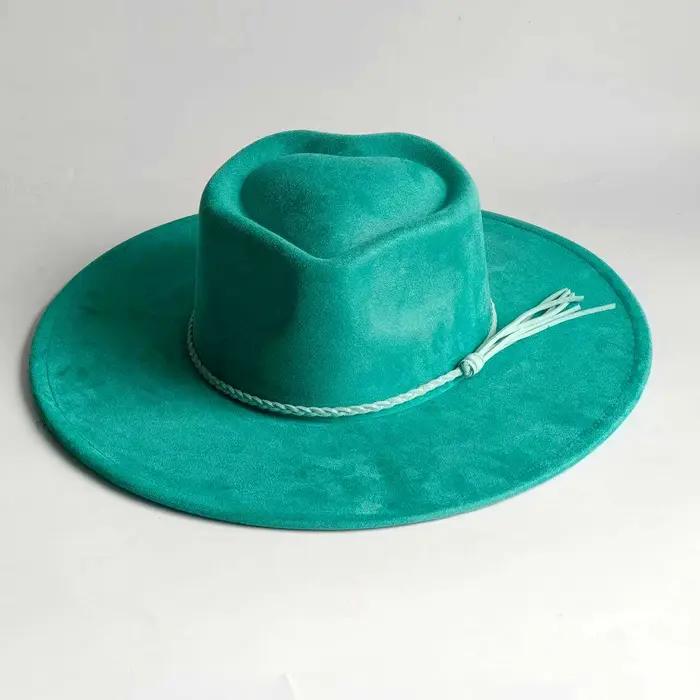 Chapeau à large bord en daim vegan