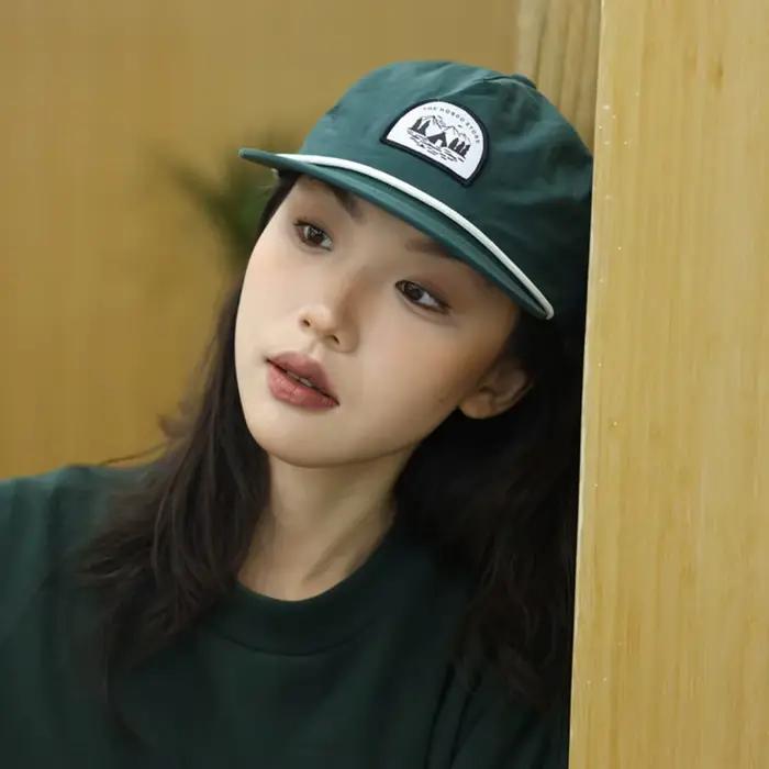 Casquette de baseball unisexe en nylon avec visière souple et design à bouton-pression pour passionnés de hip-hop occasions spéciales et activités extérieures