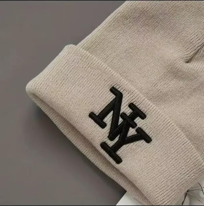 Chapeau tricoté d'hiver 3 pièces avec lettres brodées chapeau en acrylique pour la chaleur d'automne adapté aux hommes et aux femmes pour le cyclisme et l'alpinisme