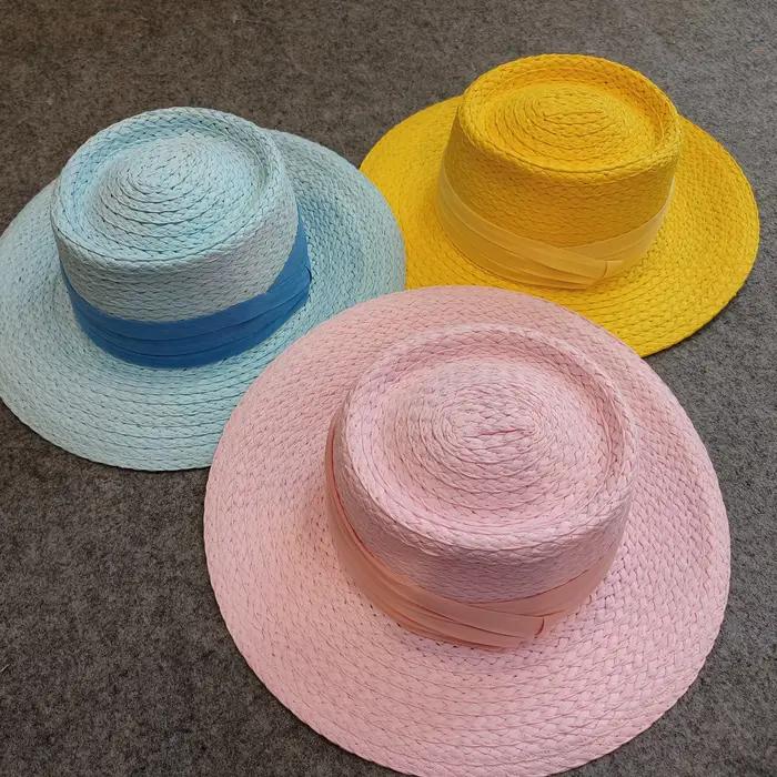 Chapeau de plage tissé à la main