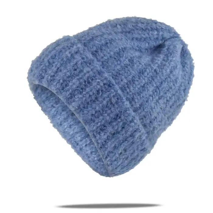 Bonnet côtelé tricoté doux et épais