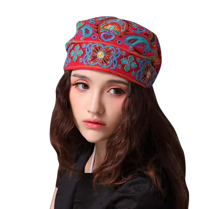 Chapeau brodé de fleurs pour femmes
