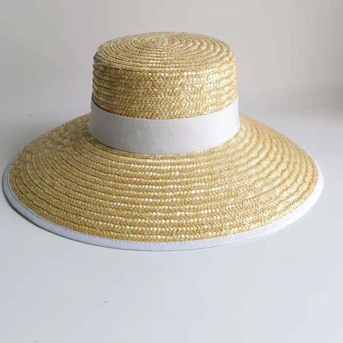 Chapeau d'été en paille rouge