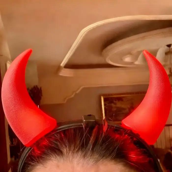 Bandeau en corne de diable à lumière rouge