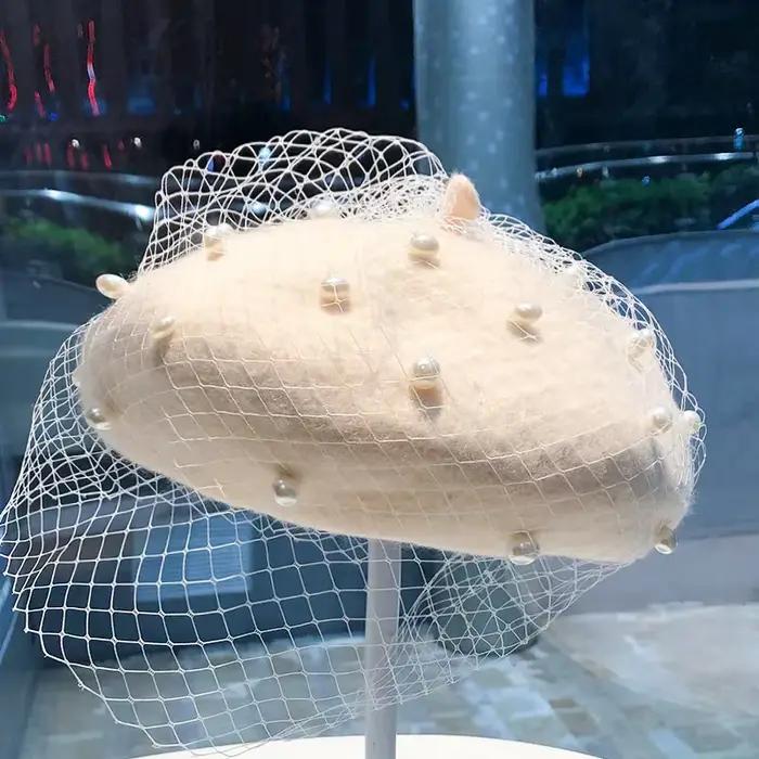 Béret en maille perlée pour femme chapeau rétro multifonctionnel en dentelle pour toutes les saisons occasions extérieures et intérieures