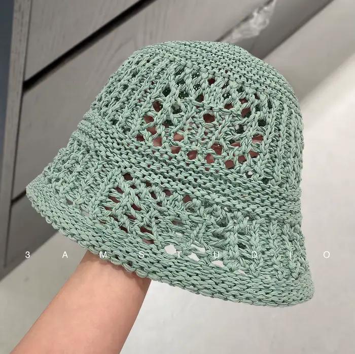 Chapeau tricoté pare-soleil de couleur unie