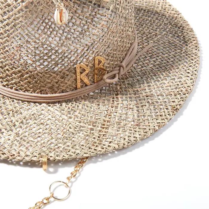 Broche de conception chapeau de paille femme lettre creuse chapeau de soleil mode chaîne en métal parasol chapeau sport plage quatre saisons occasions spéciales